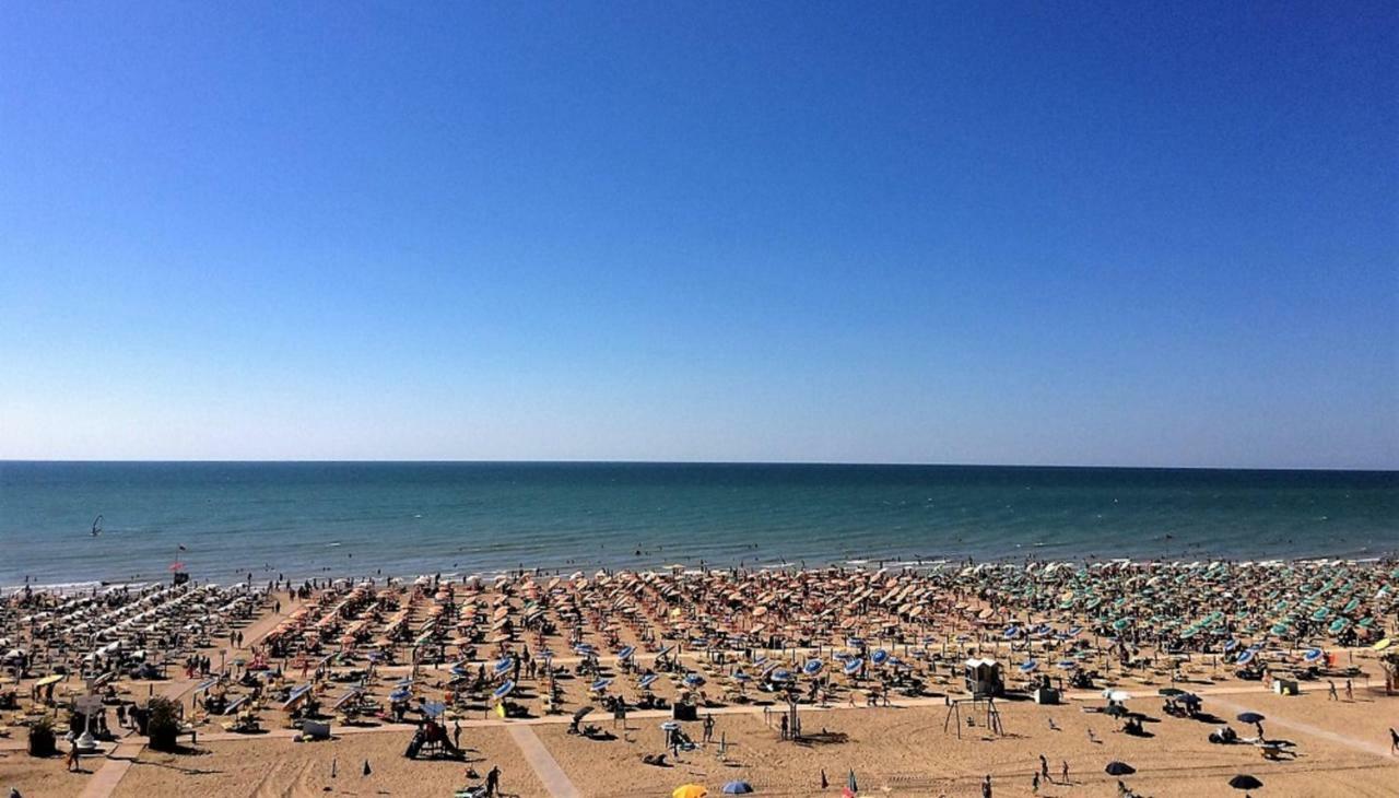 Isola Clara - Appartamenti Bibione Buitenkant foto