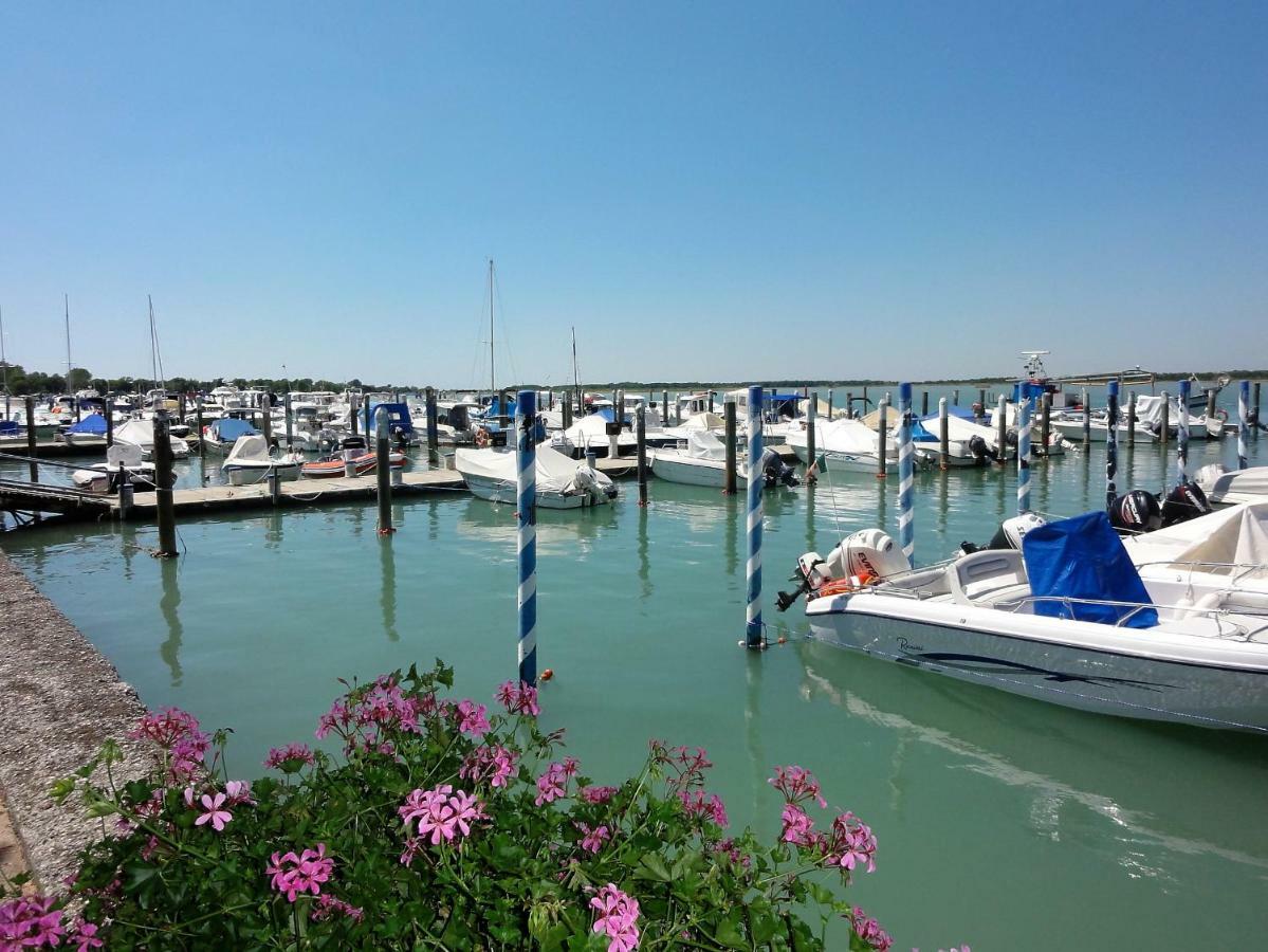 Isola Clara - Appartamenti Bibione Buitenkant foto
